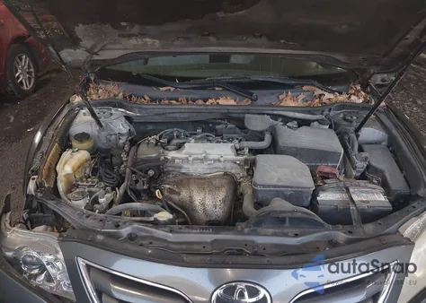 2011 Toyota Camry Le z USA, uszkodzony, nr VIN 4T1BF3EK1BU142772